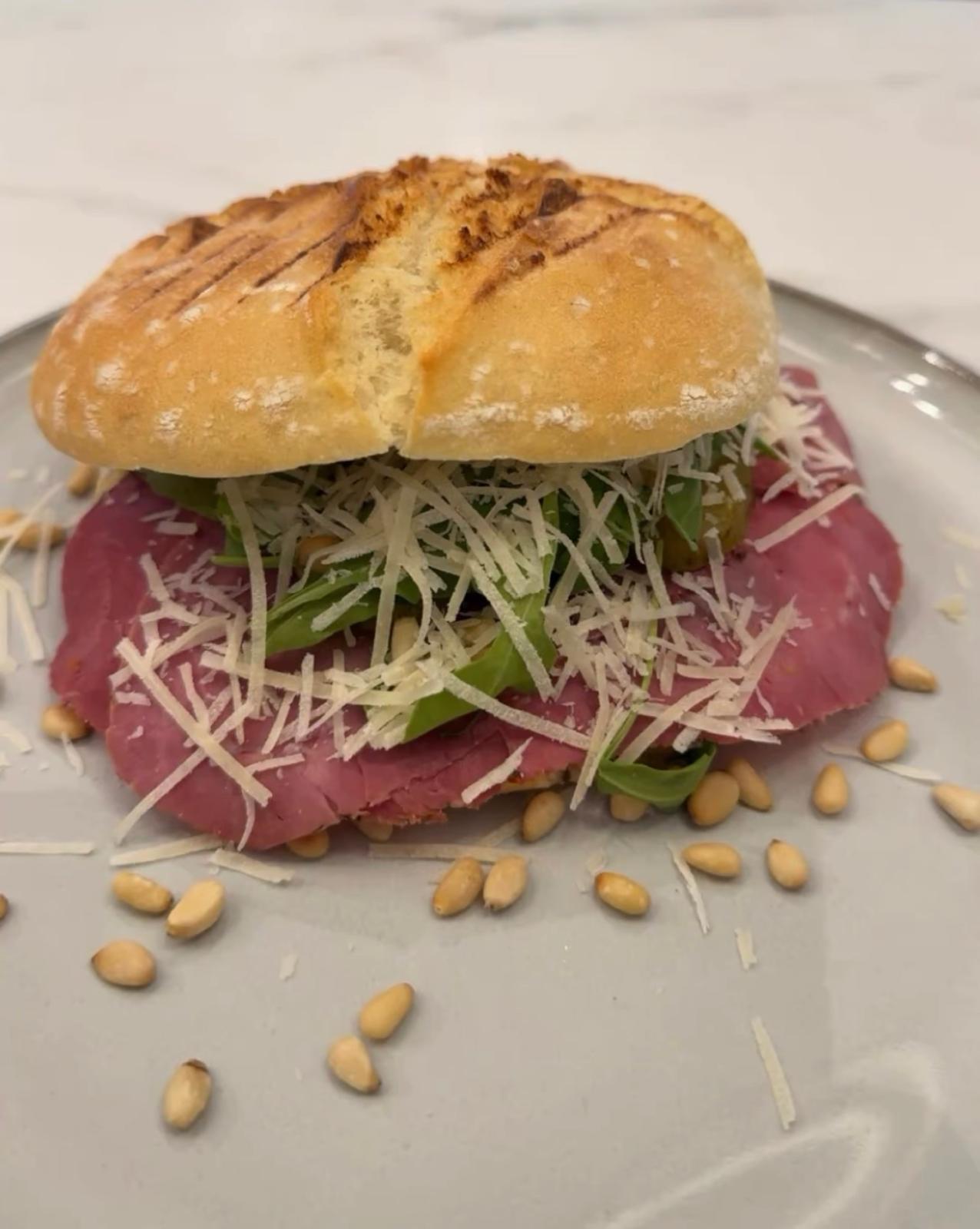 VELVET Lunchroom Utrecht — lunch en verse broodjes